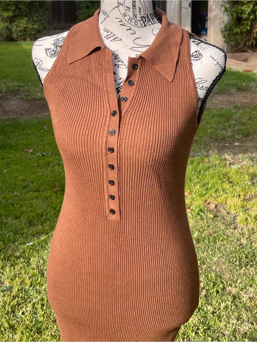 House of Harlow 1960 Brown Ribbed Knit Polo Midi Dress - Size Medium - Picture 3 of 9